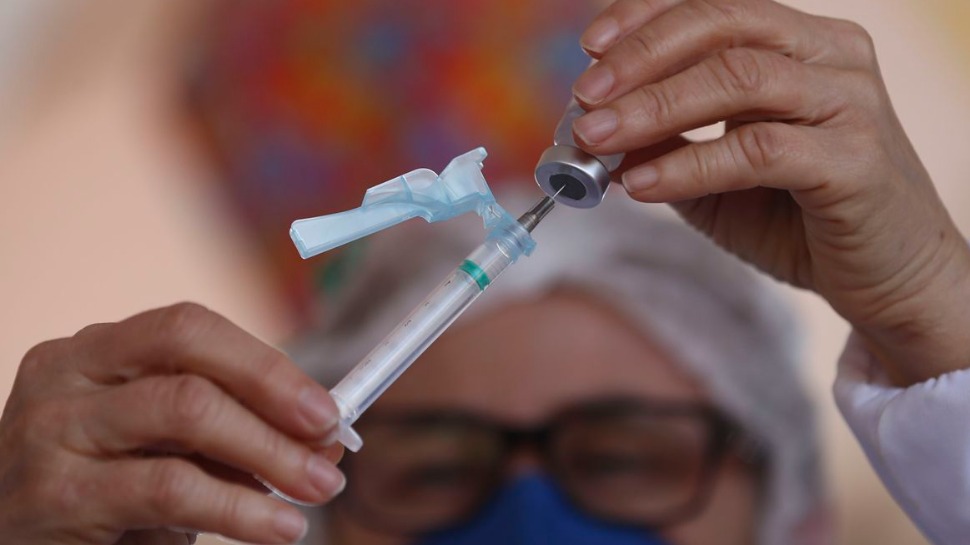 Covid-19: média de mortes no país atinge menor nível desde fevereiro